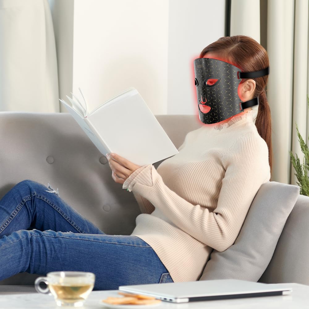 Masca Faciala din Silicon, SkinLight, Fototerapie cu 96 leduri 3D, 288 de fascicule  pentru rejuvenare și tratarea acneei